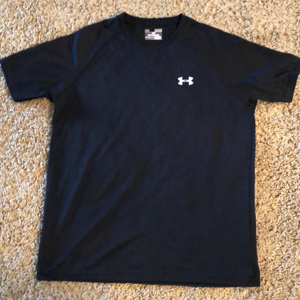 Under Armour men’s shirt sleeve shirt-Size M